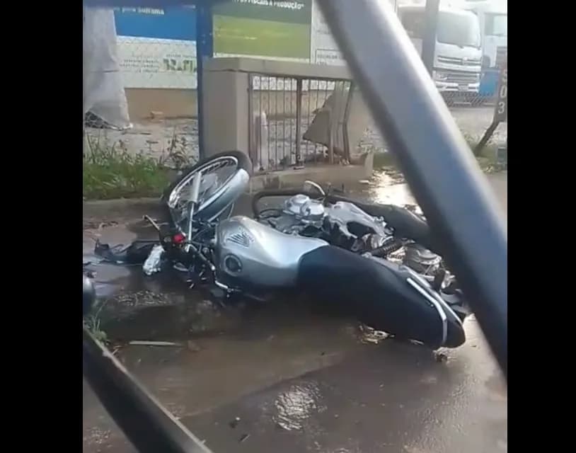 VÍDEO: Acidente grave deixa motociclista morto em Manaus