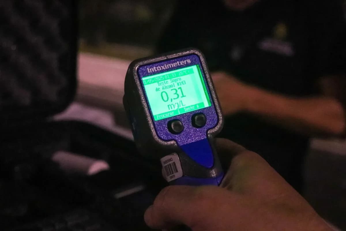 Quase mil motoristas são autuados durante feriado do Dia do Trabalhador em Manaus