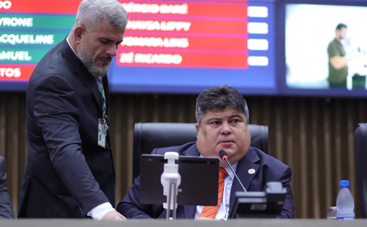 Ausência de David Reis na CMM levanta debate entre oposição e base