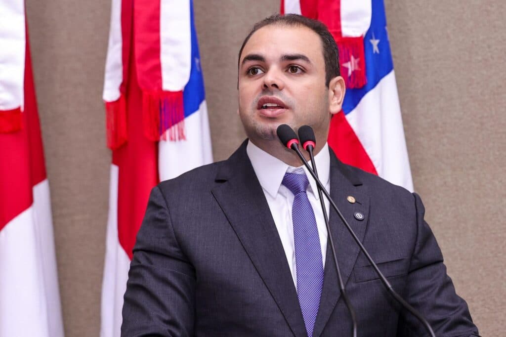 Roberto Cidade torra quase R$ 600 mil em um ano do Cotão