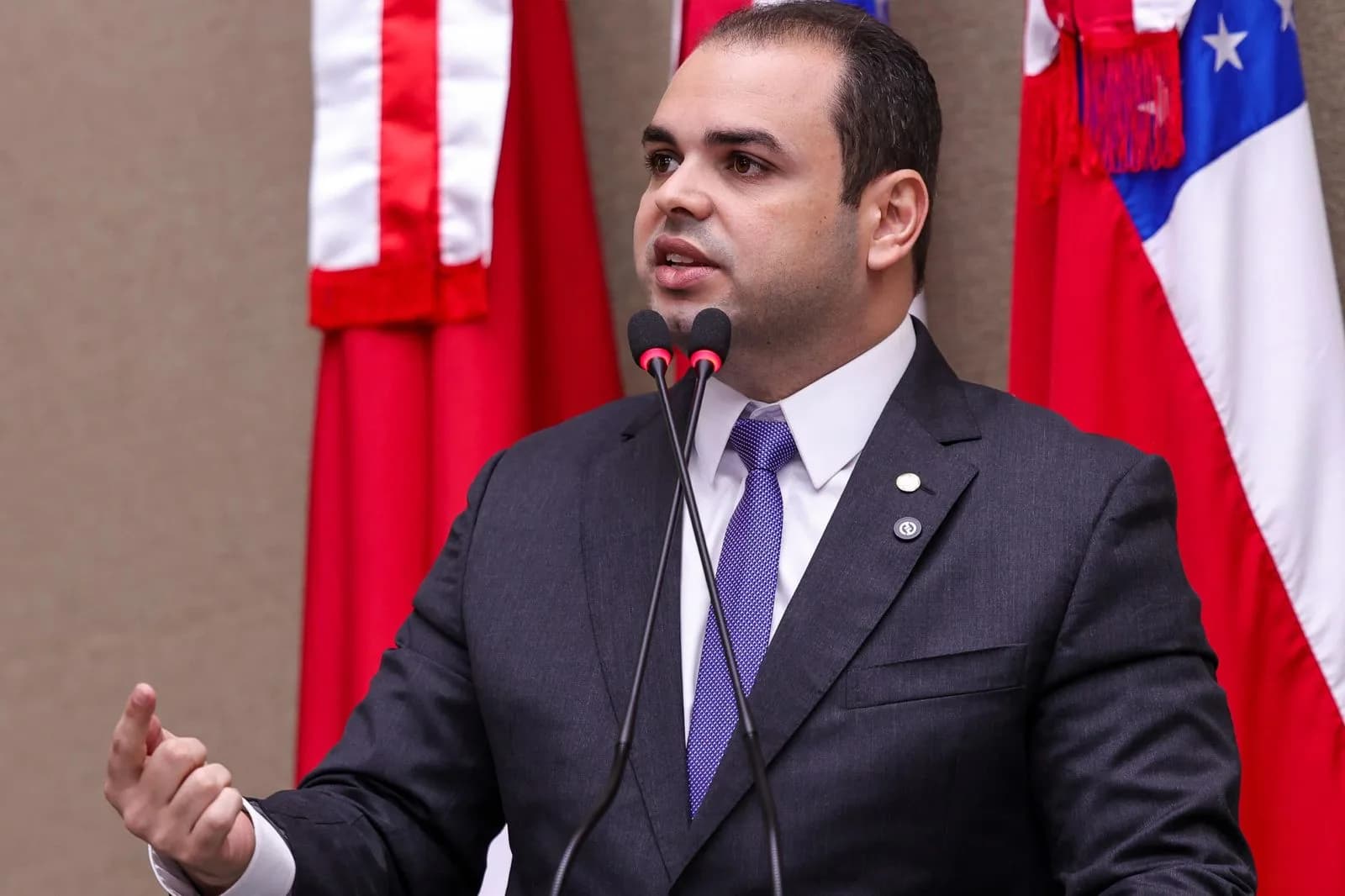 Edital do Concurso Público da Aleam será lançado semana que vem, anuncia Roberto Cidade
