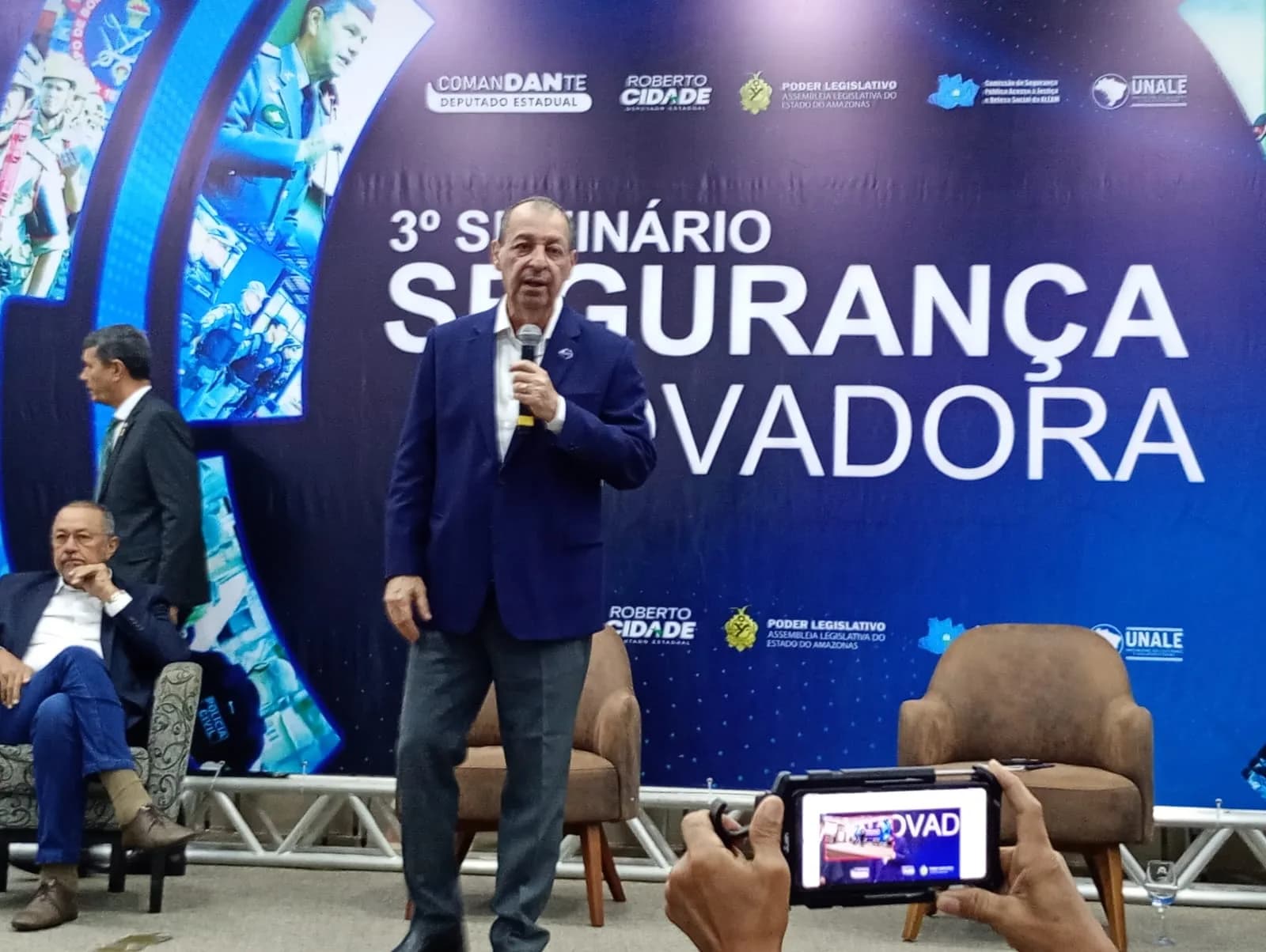 Omar Aziz desmente rumores sobre presidência da CPMI