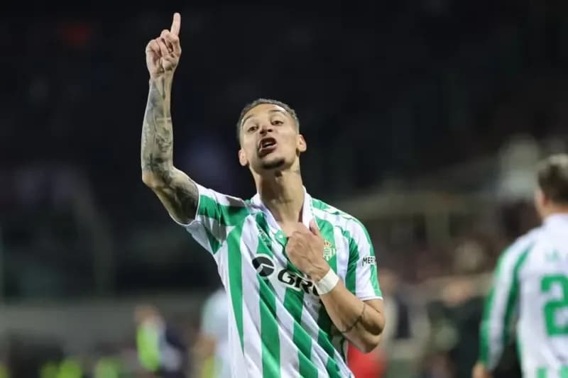 Betis empata com Fiorentina e vai à final da Liga Conferência