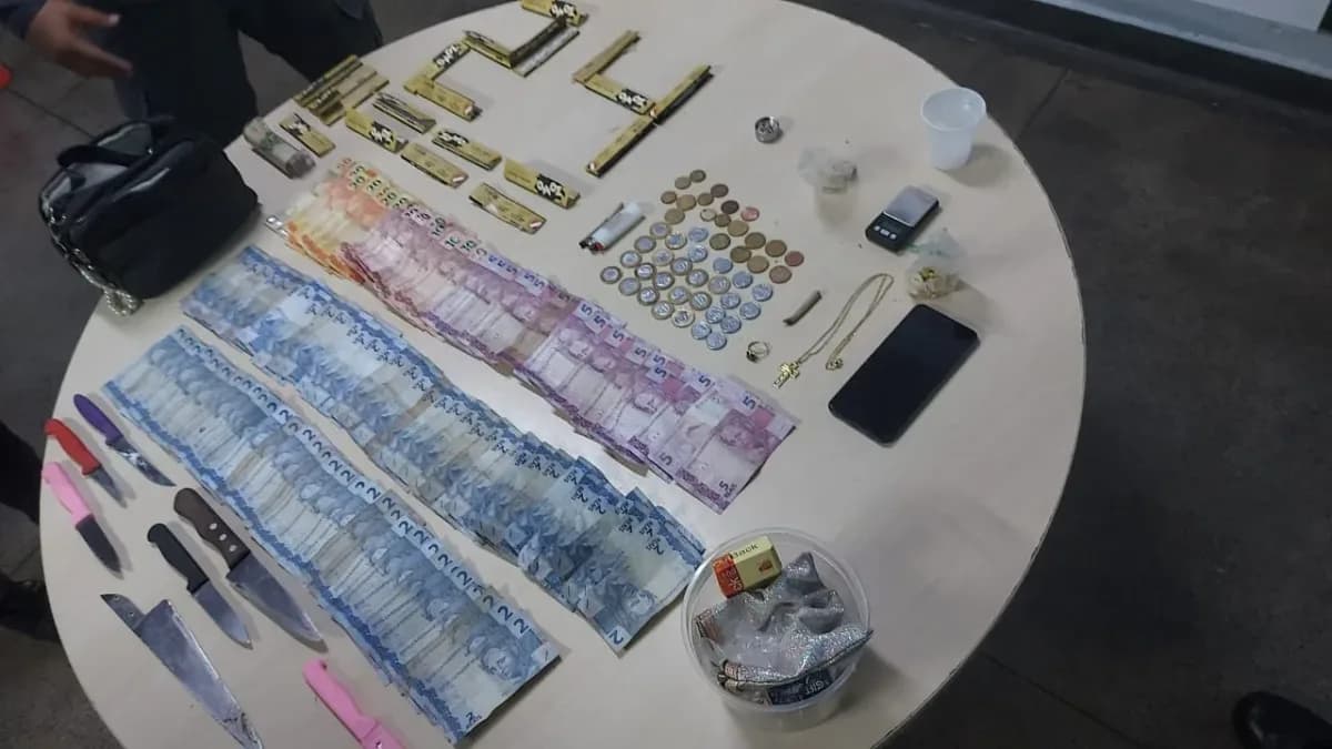 Suspeitos de tráfico de drogas, seis pessoas são presas e um adolescente é apreendido em Manaus