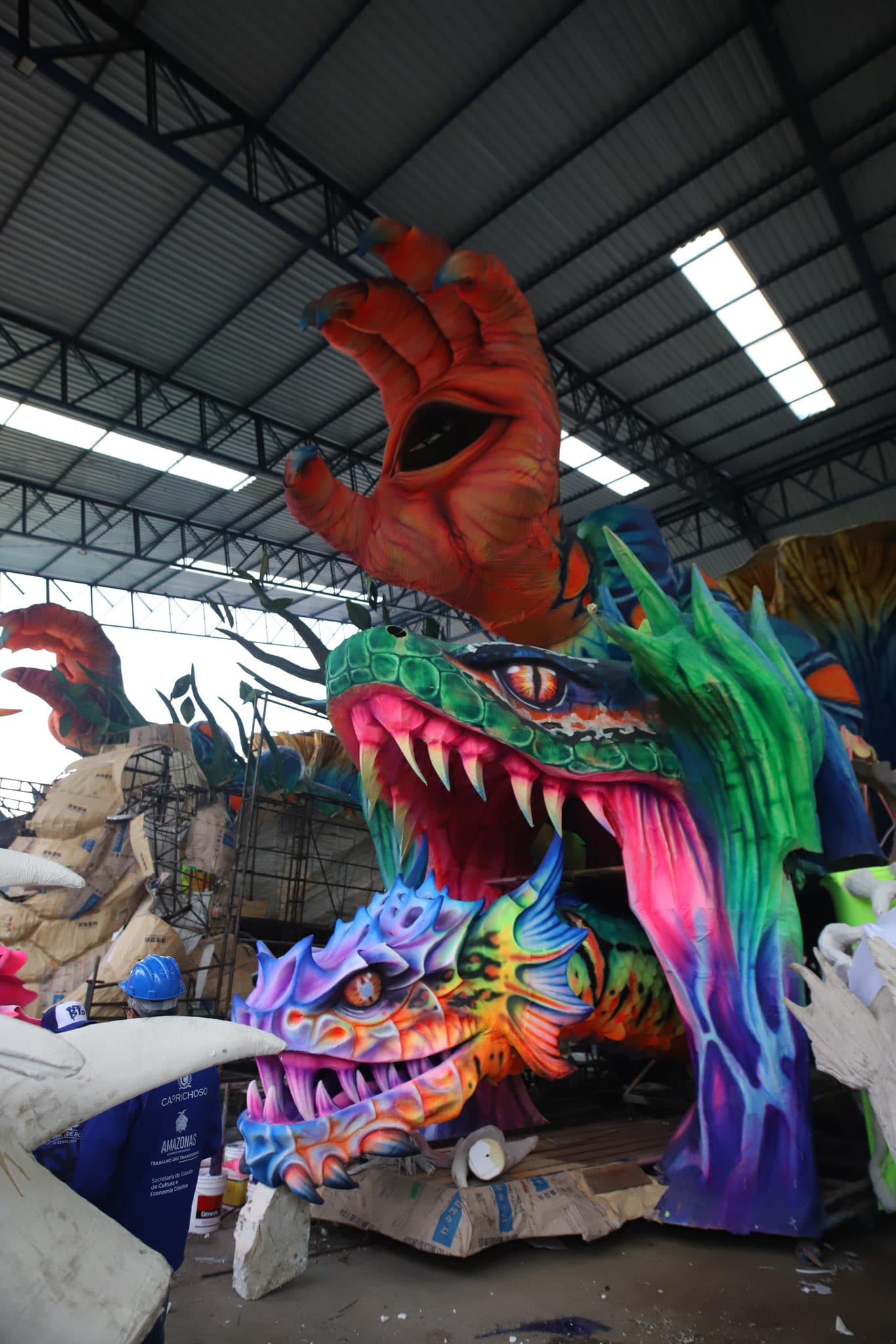 Caprichoso dá 'spoiler' de suas novas alegorias nas redes