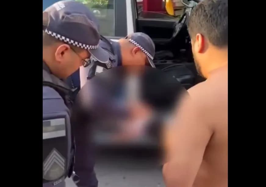 VÍDEO: Policiais salvam bebê de 1 mês engasgada em Manaus