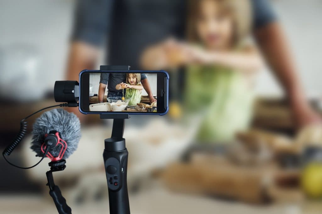 Crianças influenciadoras podem ter atividade regulamentada no AM; entenda