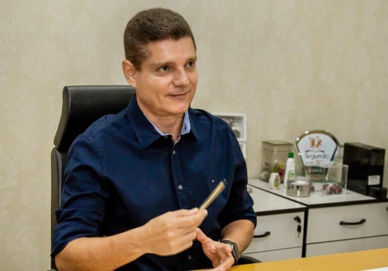 Rotta sai em defesa de David Almeida: ‘é o prefeito mais atacado que já vi’