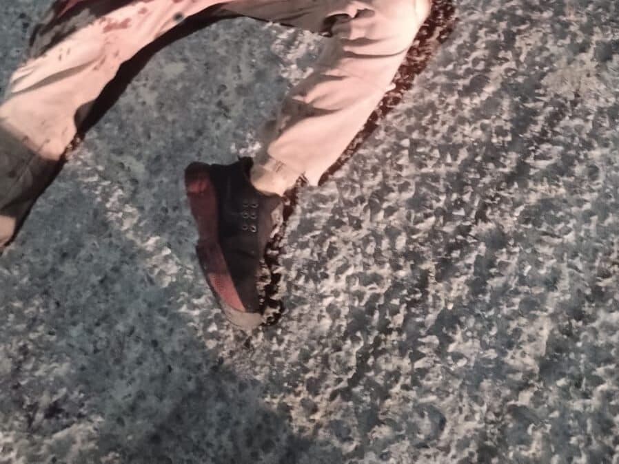 IMAGEM FORTE: Motociclista de APP cai em emboscada e é morto a facadas após aceitar corrida em Manaus