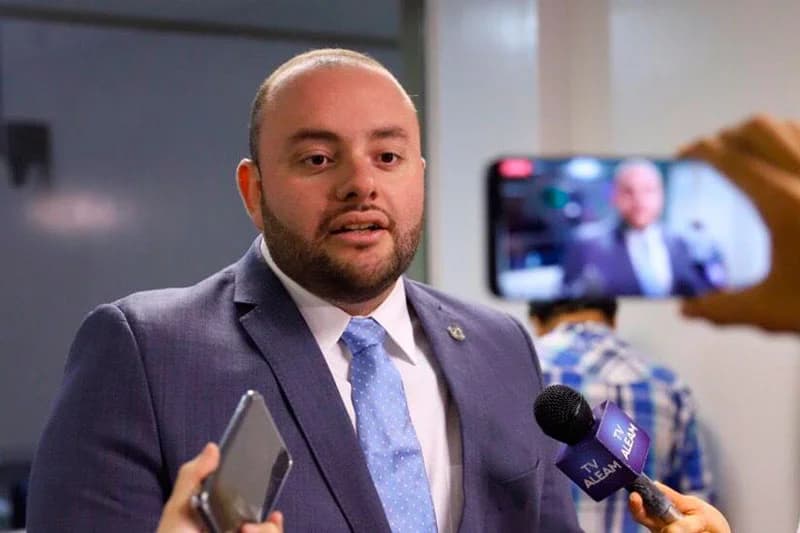 “Quanto mais deputados nós tivermos, mais força nós teremos para discutir”, diz Fausto Jr sobre aumento de representantes amazonenses em Brasília