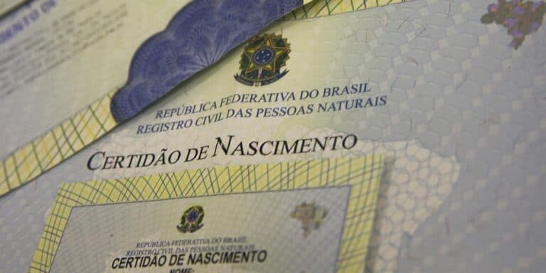 Projeto prevê certidão de nascimento digital gratuita pelo Gov.br