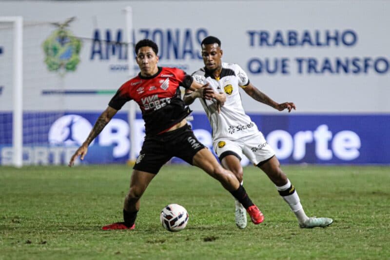 Amazonas é derrotado pelo Athletico-PR e permanece na zona de rebaixamento