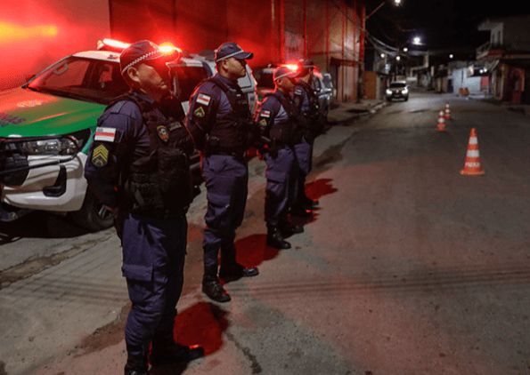 Casal é preso suspeito de envolvimento em roubo a clínica odontológica em Manaus