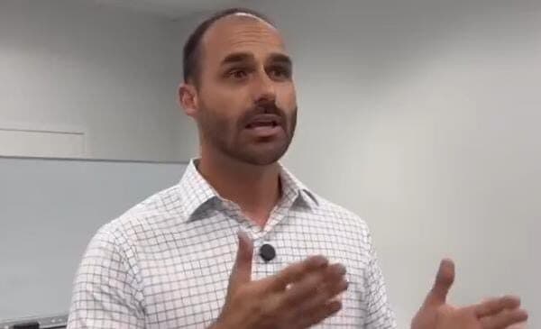 Nos EUA, Eduardo Bolsonaro diz estar atuando para dificultar diálogo dos senadores que tentam reverter tarifaço