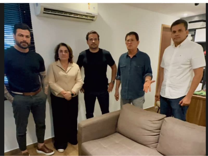 Integrantes do Partido Liberal se reúnem pela “União por Bolsonaro” em Manaus