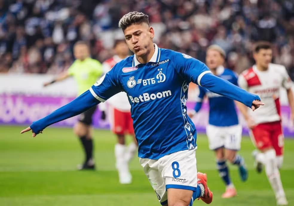 Reforço: Flamengo contrata Carrascal por R$ 77,5 milhões