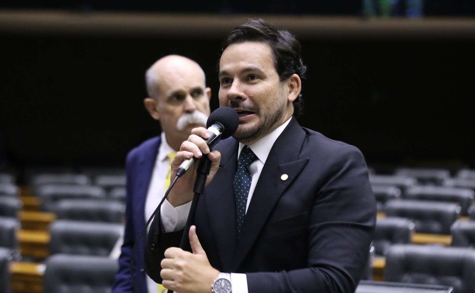 Deputado Capitão Alberto Neto convoca ato na Ponta Negra para o dia 7 de Setembro
