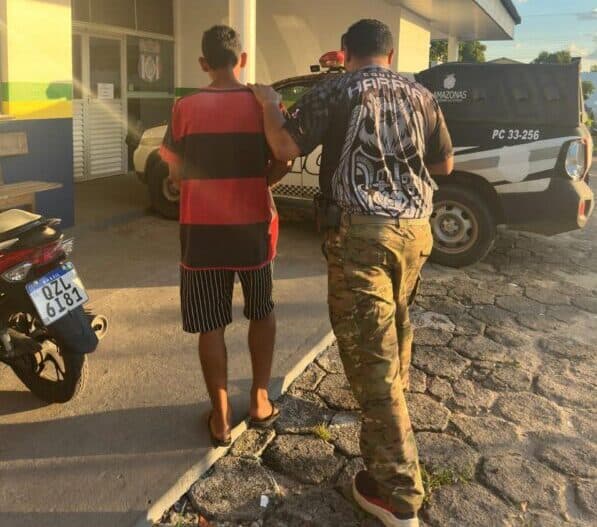 Homem não aceita fim do relacionamento e é preso por perseguir ex-mulher em Parintins