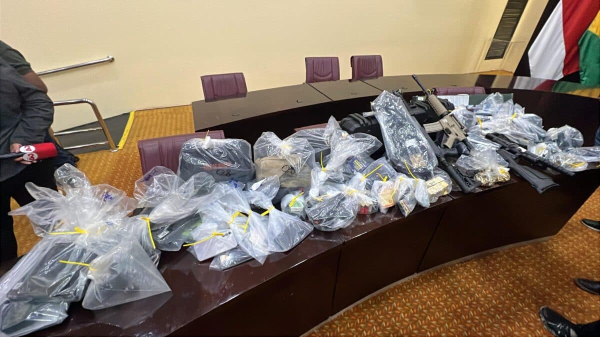 Policiais envolvidos em milícia sequestravam criminosos e exigiam pagamento de resgate em Manaus