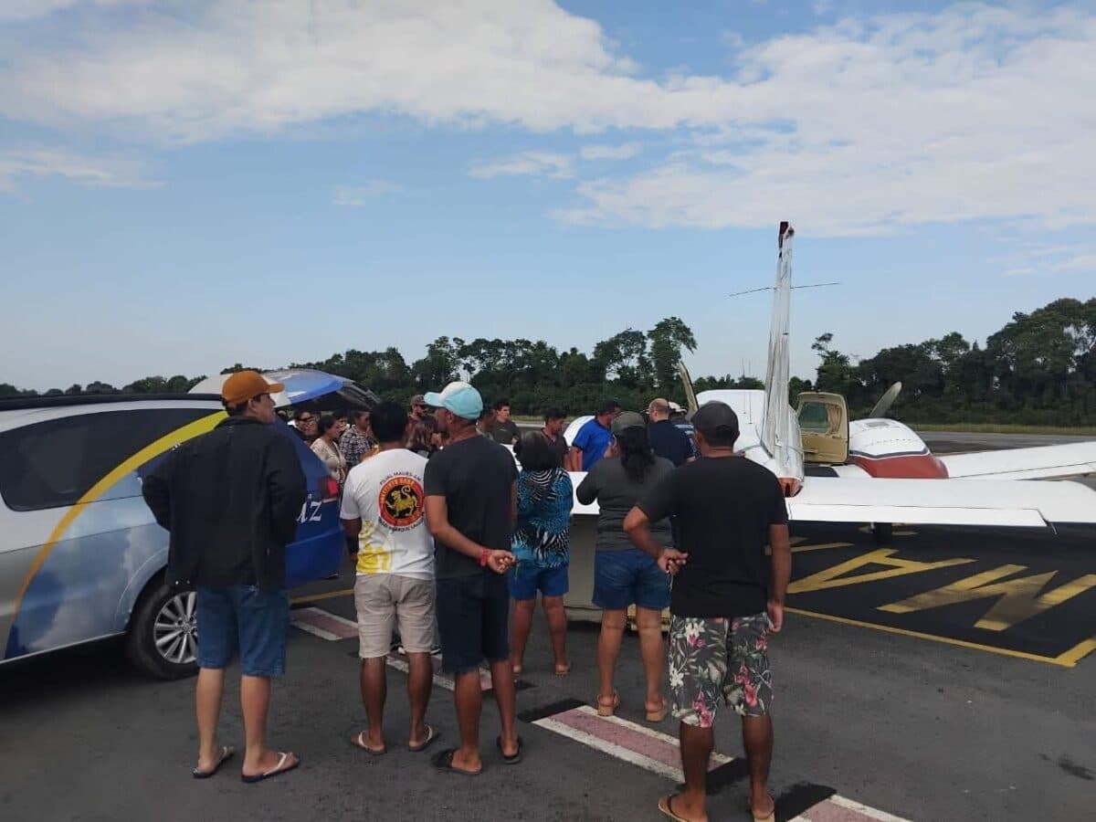 Corpo de adolescente espancada em Manaus chega em Maués para sepultamento