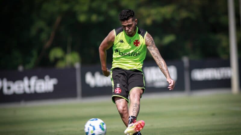 Adson sofre nova fratura na tíbia e desfalca o Vasco