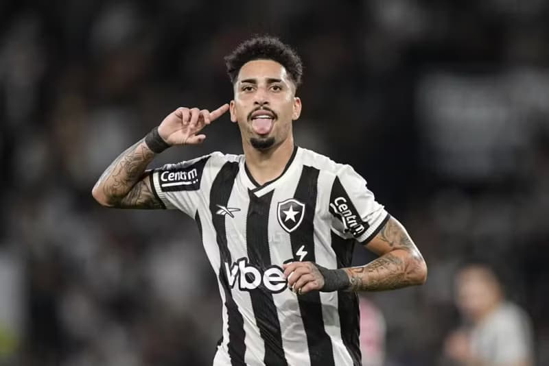 Botafogo concretiza transferência de Kauê para o Porto