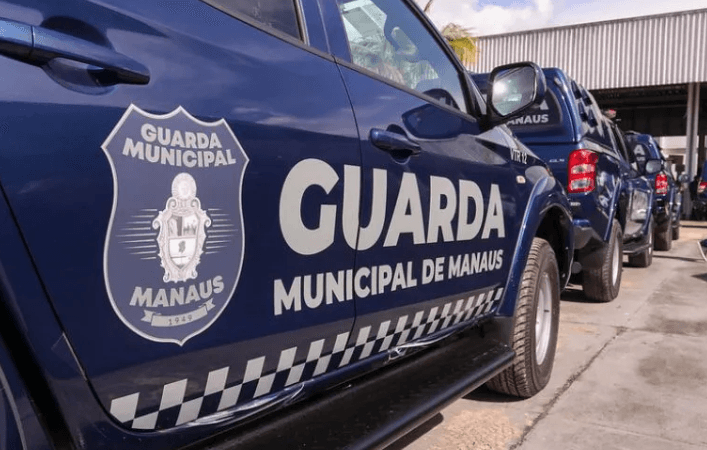 Homem é preso ao passear com moto roubada e sem CNH em Manaus