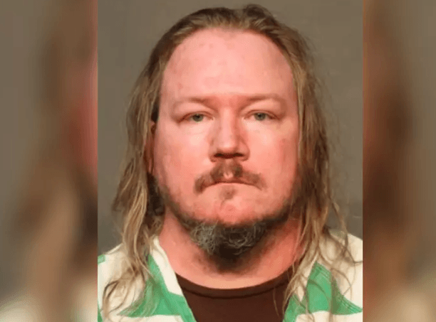 FBI prende ex-treinador de ginástica acusado de abuso sexual de menores nos EUA