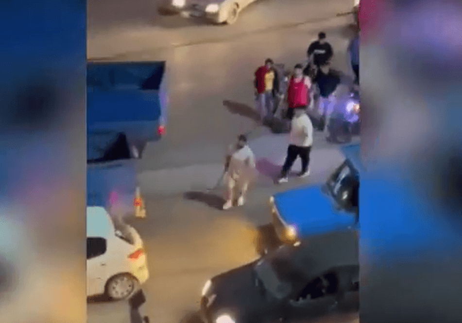 Vídeo: Motorista reage a ataque de jovens armados e dispara fuzil AK-47 em rua do Irã