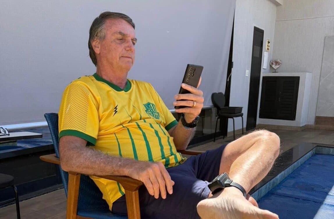 Bolsonaro não vai a julgamento no STF por “limitação” médica, diz advogado
