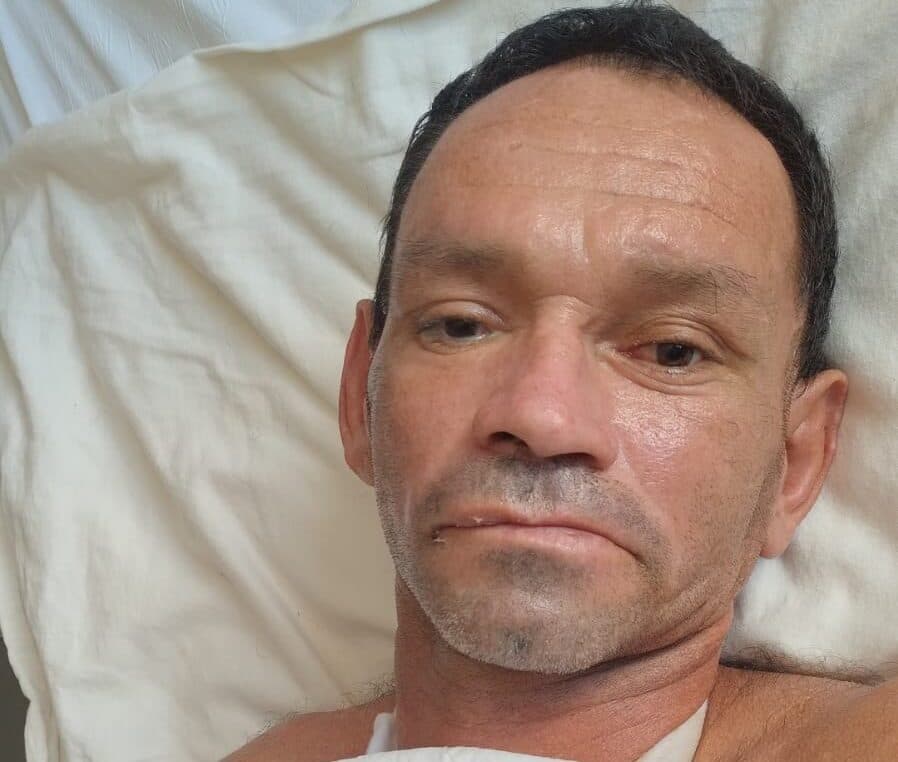 Hospital pede ajuda para encontrar família de homem internado após ser atropelado em Manaus