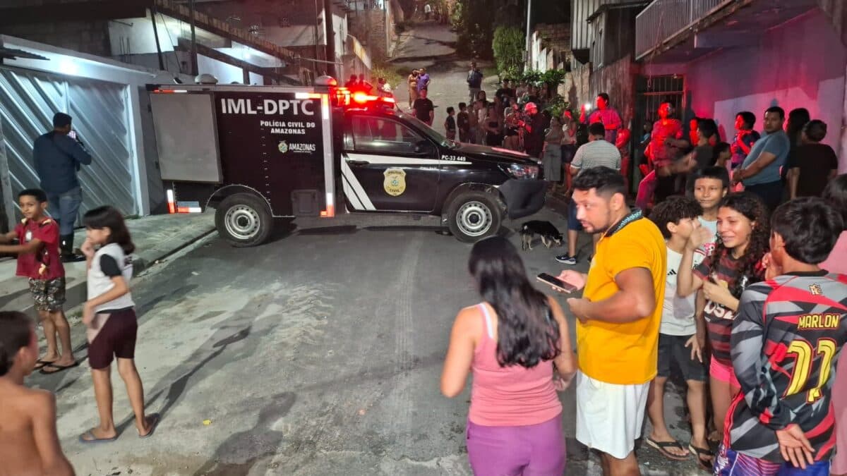 Filha encontra mãe morta a facadas dentro de casa em Manaus; vídeo