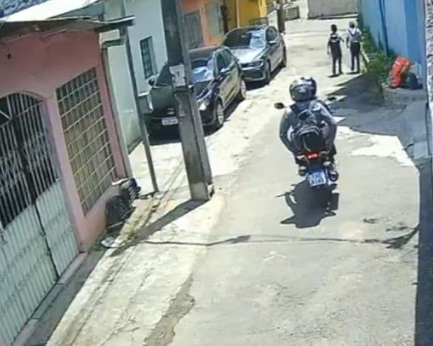 Crianças são vítimas de assalto ao saírem da escola no bairro Coroado 3