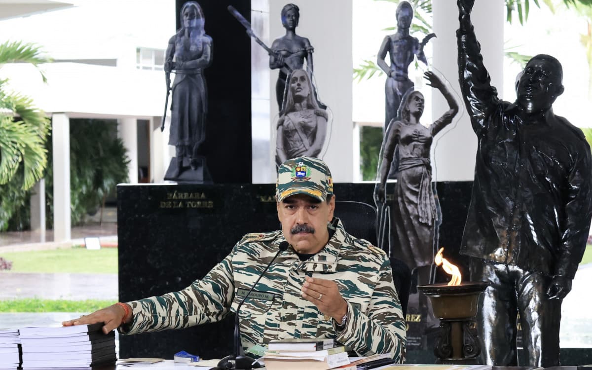 Maduro convoca civis e militares: ‘Aprender a atirar para defender a pátria’