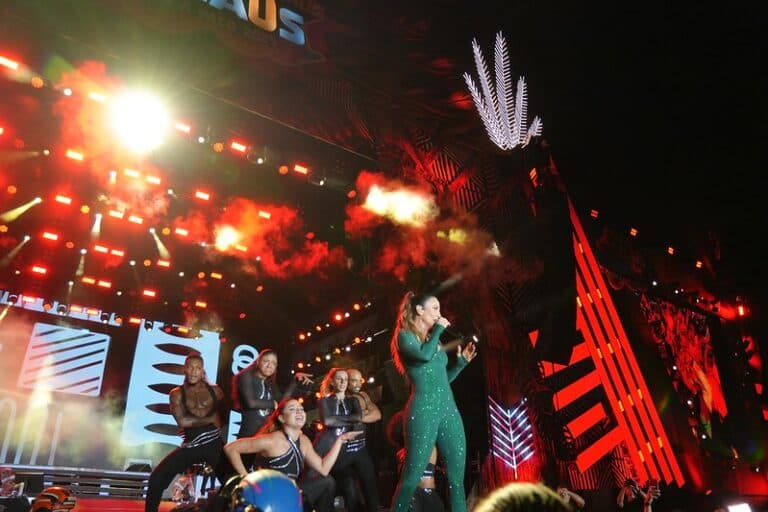 Ivete Sangalo agita público no Sou Manaus após nove anos e pede ‘título de cidadã amazonense’