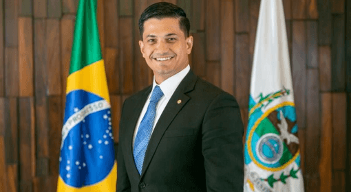 João Luiz propõe Medalha Ruy Araújo e título de Cidadão do Amazonas a deputado do RJ