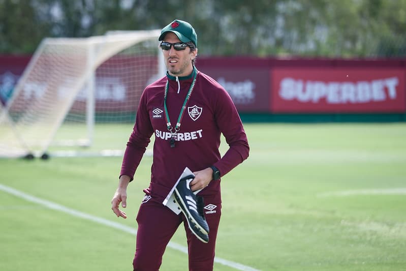 Zubeldía assume Fluminense e inicia primeiros treinos com o elenco
