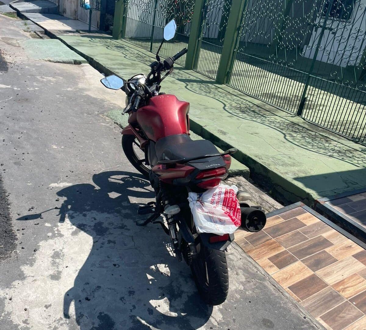 Polícia frustra assalto e prende mulheres com arma falsa e estilete em Manaus