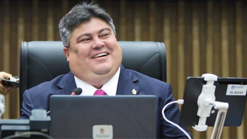 David Reis reafirma que vereador investigado por rachadinha continua marcando presença virtual