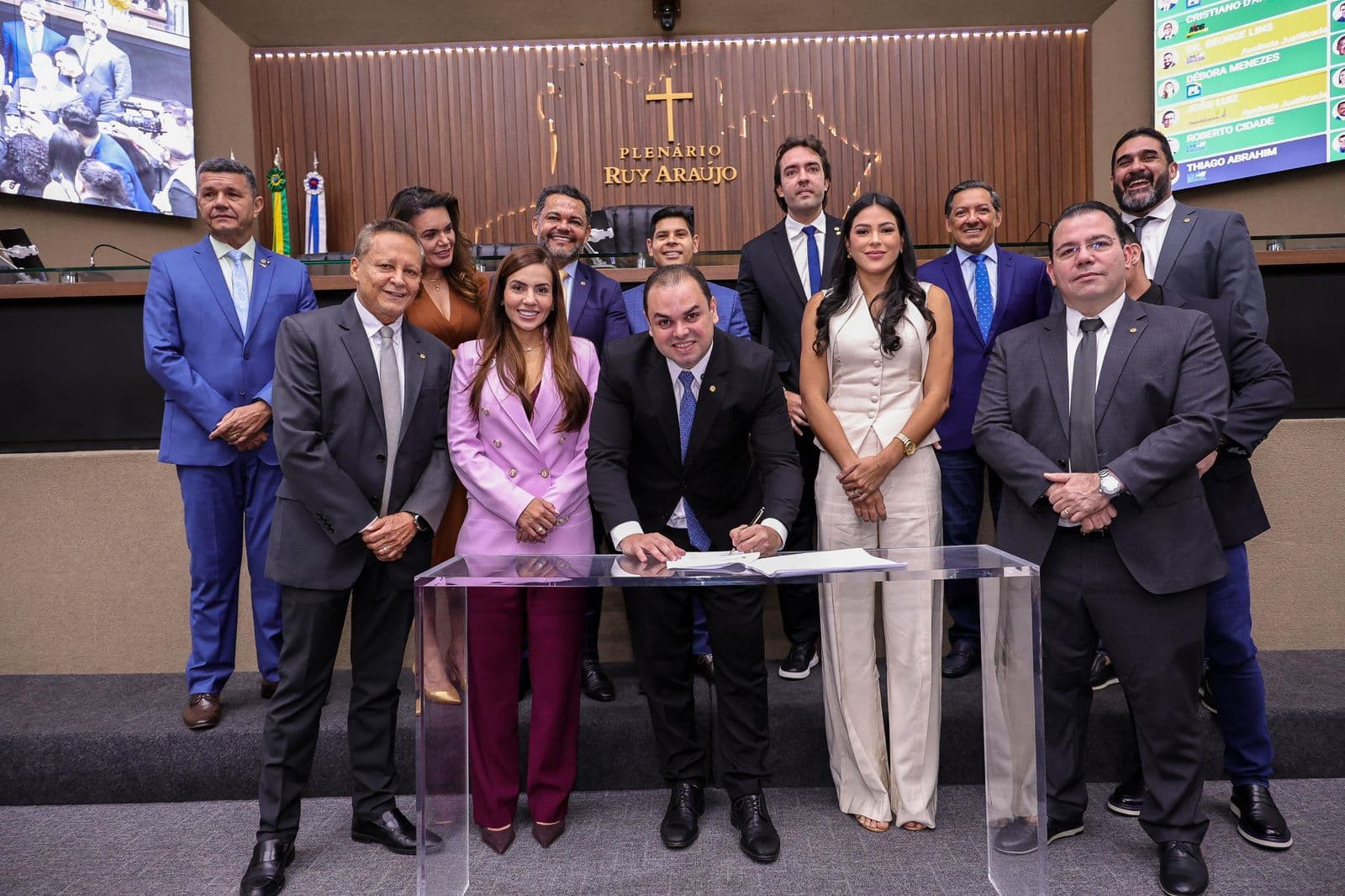 Roberto Cidade nega caráter eleitoreiro e garante celeridade em concurso público