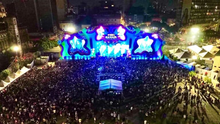 Salazar apresenta projeto que barra shows pagos pela Prefeitura enquanto houver obras paradas em Manaus