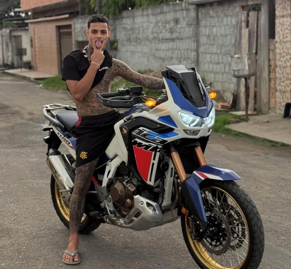 Influencer, dono de BMW envolvida em acidente, é preso em Manaus