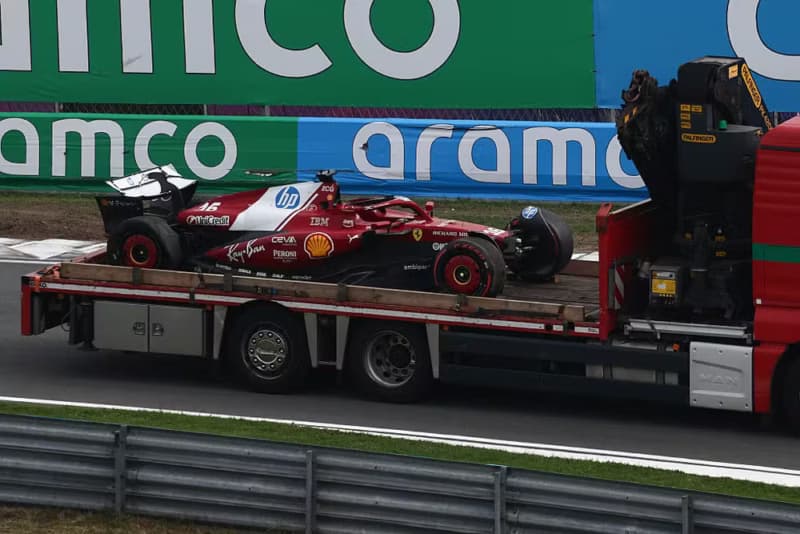 Após um ano, Ferrari volta a ter abandono duplo no GP