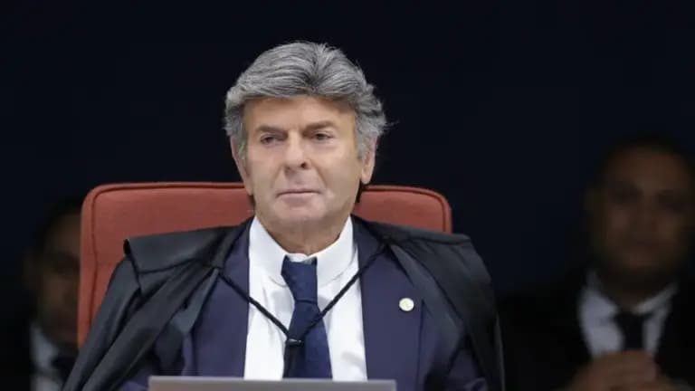 Fux é diagnosticado com pneumonia e pode participar virtualmente da abertura do Judiciário