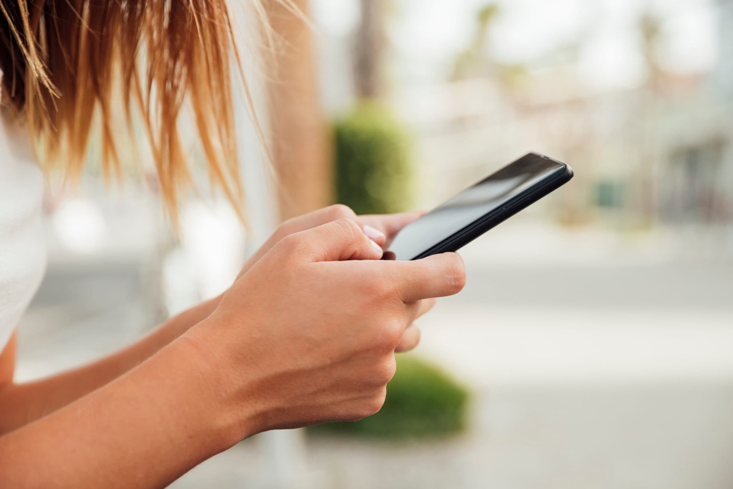 Saiba como identificar um “aplicativo espião” no seu celular Android ou iPhone
