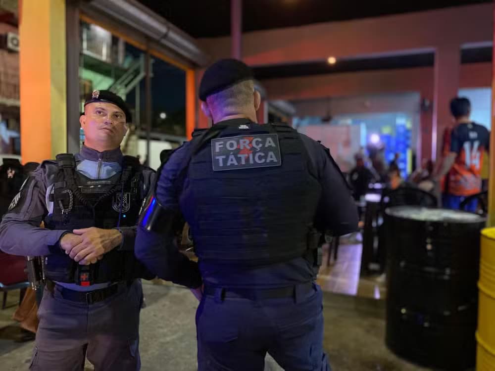 Fiscalização notifica adegas em Manaus, por presença de adolescentes e venda de produtos vencidos