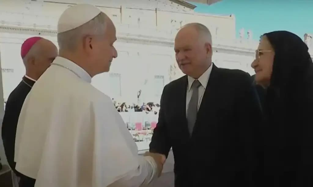 Antes da posse no STF, Fachin visita o Vaticano e é abençoado pelo Papa Leão XIV