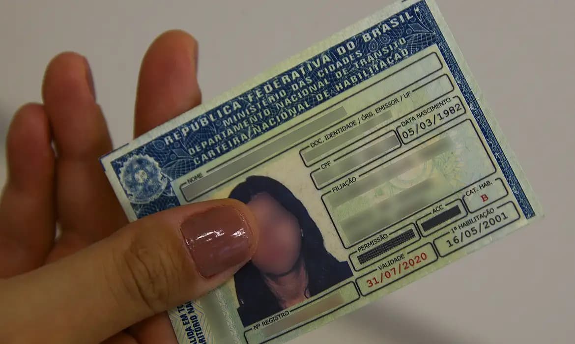 Governo divulga passo a passo de CNH sem obrigatoriedade de autoescola
