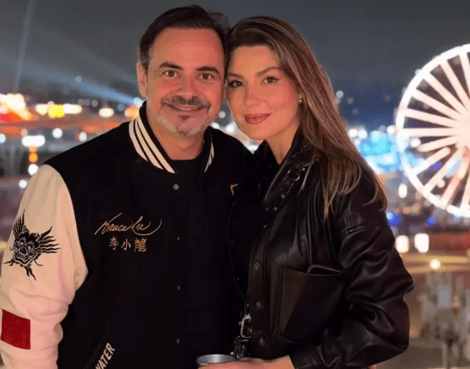 Humorista Carioca assume namoro com nutricionista 17 anos mais nova