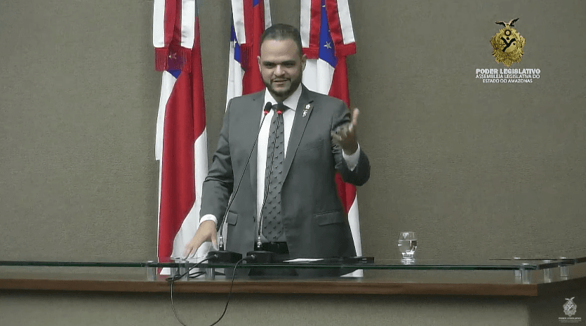 Aldenor Lima defende trajetória de Joana Darc: “Você dá voz e mídia para os animais”